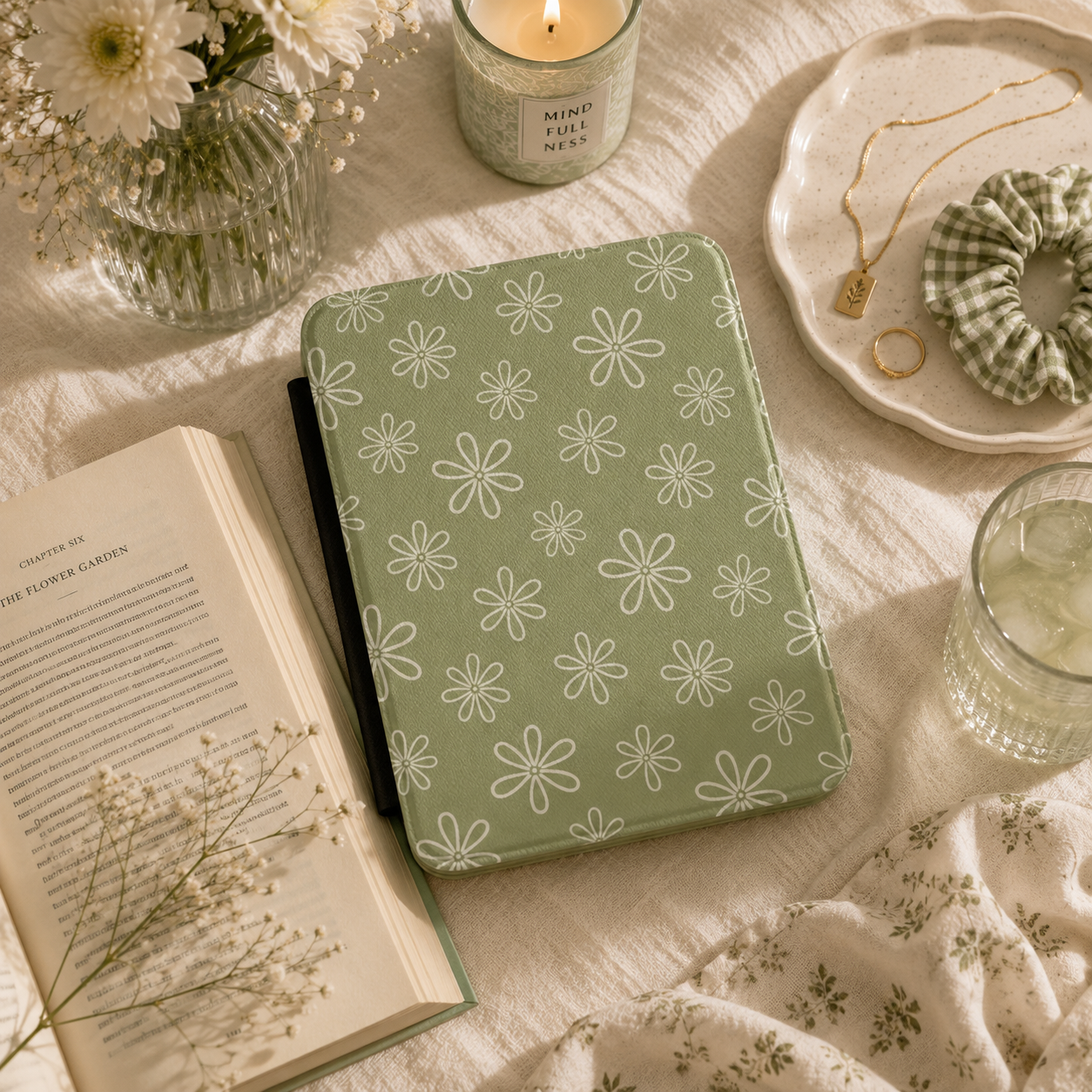 Line Daisy Kindle case shown at an angle