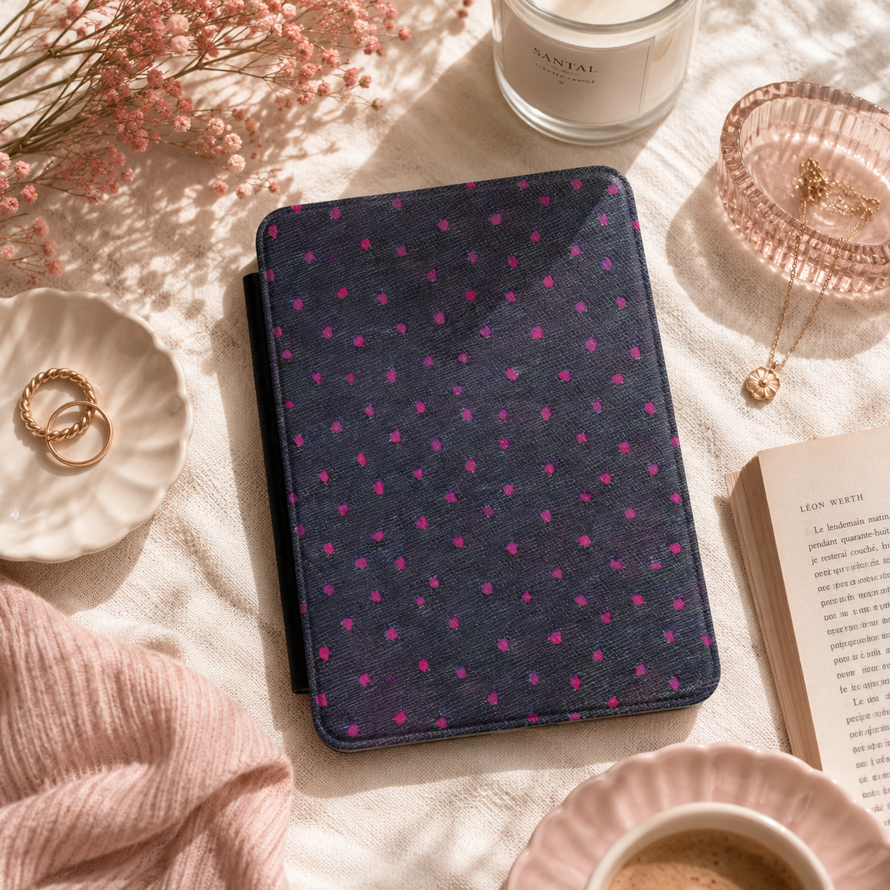 Painted Magenta Dots Kindle Case — Charcoal Brushstroke Print