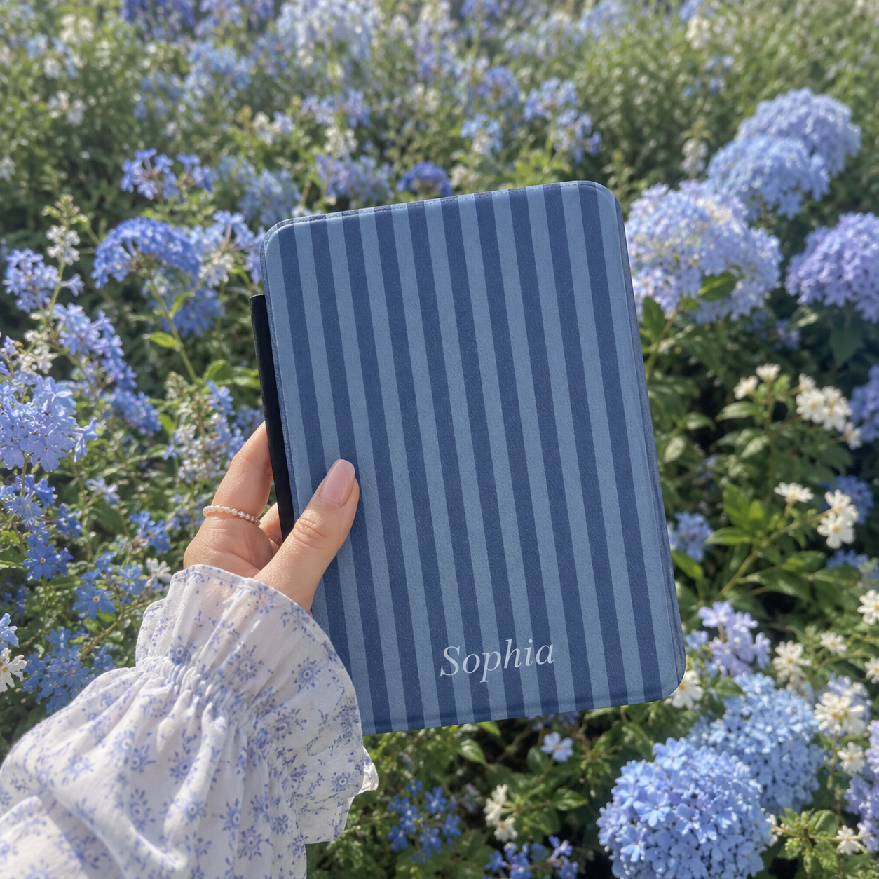 Personalised Blue Stripe Name Kindle Case — Custom Name