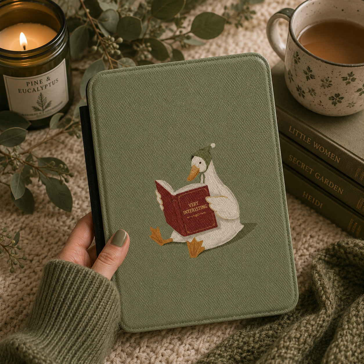 Close-up of Reading Duck Saffiano Kindle case