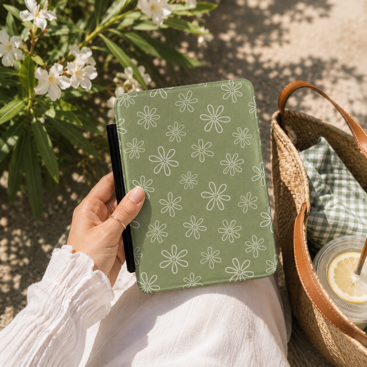 Sage Doodle Daisy Kindle Case - photo 4
