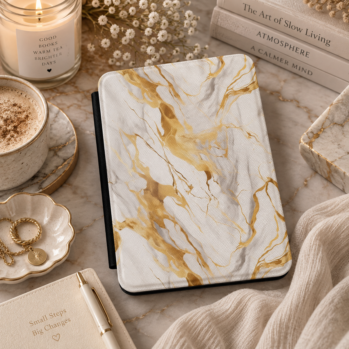 White & Gold Marble Kindle Case